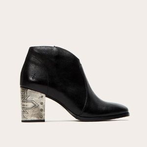 Frye Nora Omaha Ankle Western Black Boots